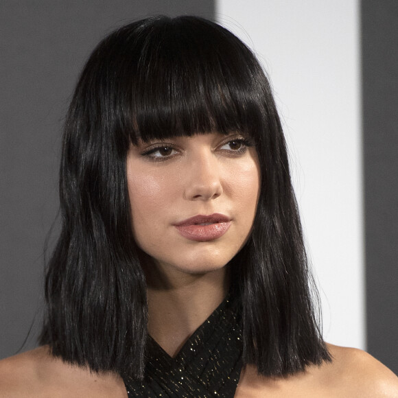 La chanteuse Dua Lipa au photocall pour la présentation de la nouvelle fragrance audacieuse d'Yves Saint Laurent "Libre" à Madrid le 30 septembre 2019.