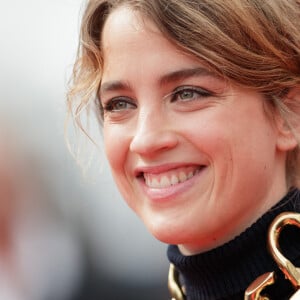 Adèle Haenel - Montée des marches du film "Portrait de la jeune fille en feu" lors du 72ème Festival International du Film de Cannes, le 19 mai 2019 © Jacovides-Moreau / Bestimage