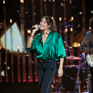 Exclusif - Vanille (fille de Julien Clerc) - Enregistrement de l'émission "Rendez-vous avec Julien Clerc" au Théâtre du Châtelet à Paris, qui sera diffusée le 29 novembre sur France 3. Le 24 octobre 2019. © Cyril Moreau / Bestimage