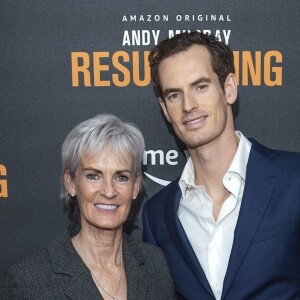 Judy Murray et son fils Andy Murray à la projection du documentaire d'Amazon Prime Vidéo "Andy Murray Resurfacing" à Londres, le 25 novembre 2019.