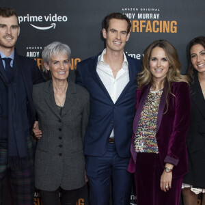 Jamie Murray, Judy Murray, Andy Murray, Kim Murray, Olivia Cappuccini, John Battsek à la projection du documentaire d'Amazon Prime Vidéo "Andy Murray Resurfacing" à Londres, le 25 novembre 2019.