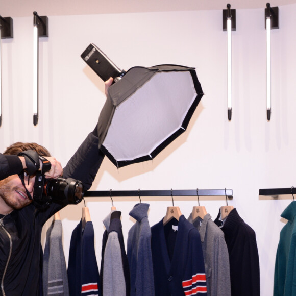 Exclusif - Karine Le Marchand lors de l'inauguration de la boutique flagship "Kujten" (marque française spécialisée dans le cachemire), située avenue Victor Hugo à Paris, le 27 novembre 2019. © Rachid Bellak/Bestimage