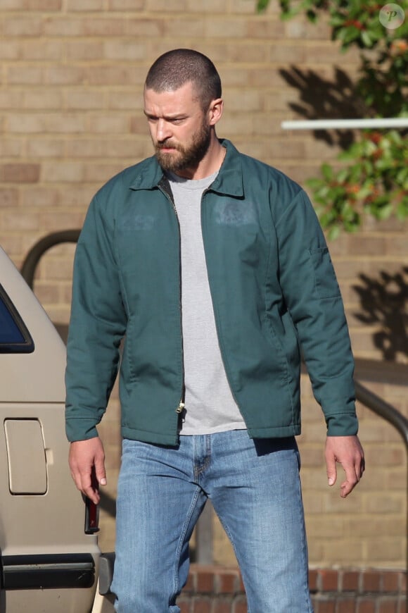 Exclusif - Justin Timberlake se fait tailler sa barbe sur le tournage du film "Palmer" à la Nouvelle-Orléans, le 10 novembre 2019.