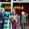 Le prince William, duc de Cambridge et Kate Catherine Middleton, duchesse de Cambridge, ont rencontré les bénévoles de l'organisation "Shout", organisme venant en aide aux personnes souffrant de maladies mentales, à Londres. Le 12 novembre 2019