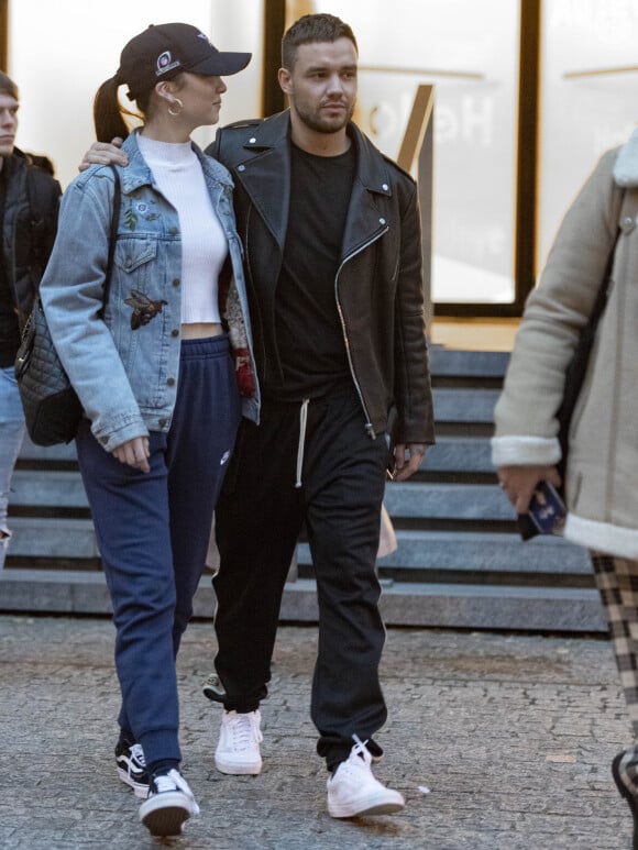 Exclusif - Liam Payne et sa compagne Maya Henry quittent les bureaux de chez Webedia pour aller chez NRJ à Paris, le 19 novembre 2019.