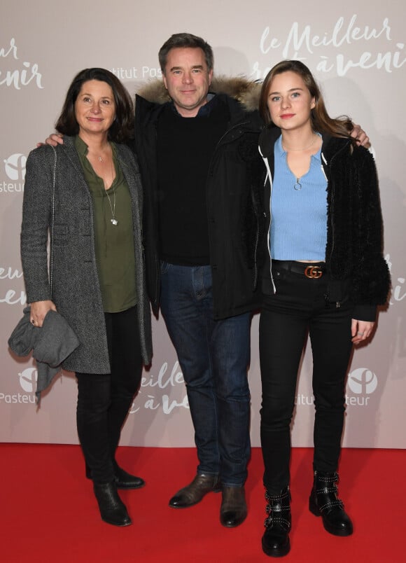 Guillaume de Tonquédec avec sa femme Christèle et leur fille Victoire - Avant-première du film "Le Meilleur reste à venir" de M. Delaporte et A. de La Patellière au cinéma Le Grand Rex à Paris, le 2 décembre 2019. © Coadic Guirec/Bestimage