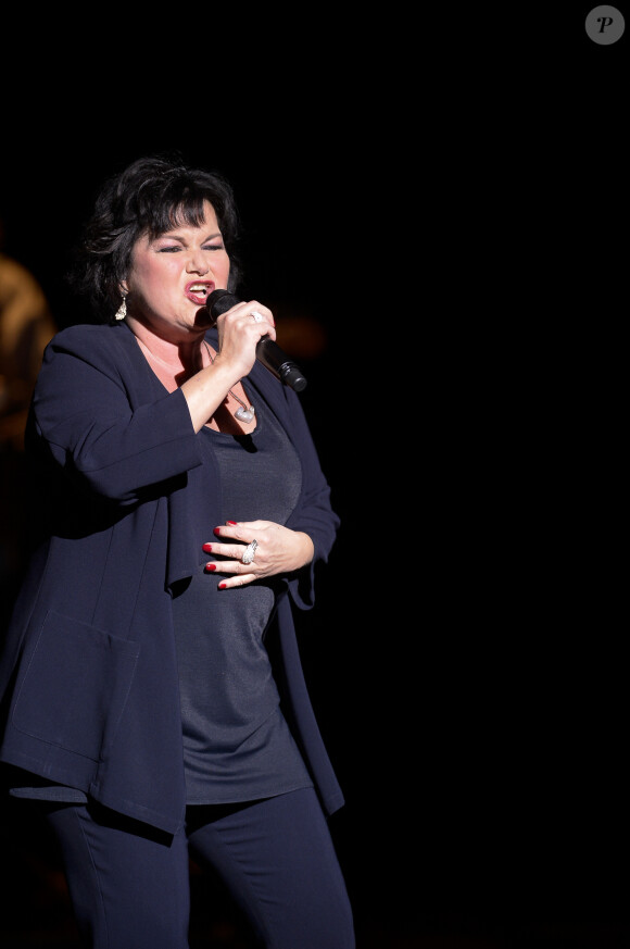 Archives - Concert de Maurane aux Folies Bergères à Paris Le 19 mai 2015.