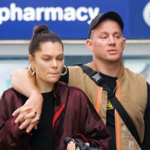 Exclusif - Jessie J et son compagnon Channing Tatum font du shopping en amoureux à Londres, le 19 juin 2019.