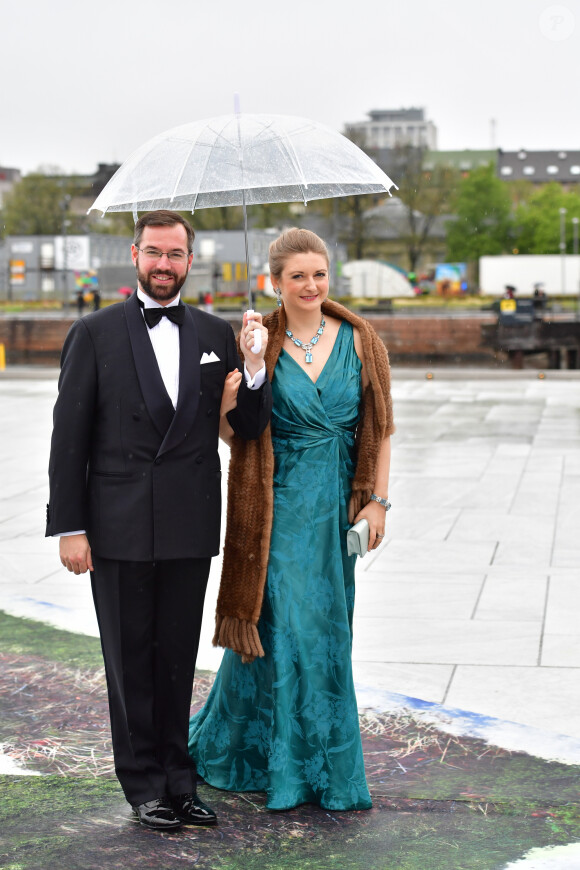 Le grand-duc héritier Guillaume et la grande-duchesse héritière Stéphanie de Luxembourg - Arrivées au dîner de gala du 80ème anniversaire du roi Harald et de la reine Sonja de Norvège à Oslo. Le 10 mai 2017