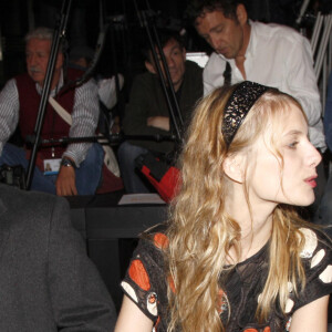 Bixente Lizarazu, Mélanie Laurent et Claire Keim- Défilé de mode prêt à porter le 6 octobre 2007 à Paris. 