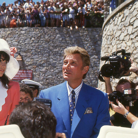 Archives - Mariage Johnny Hallyday et Adeline Blondieau à Ramatuelle, le 9 mai 1990.