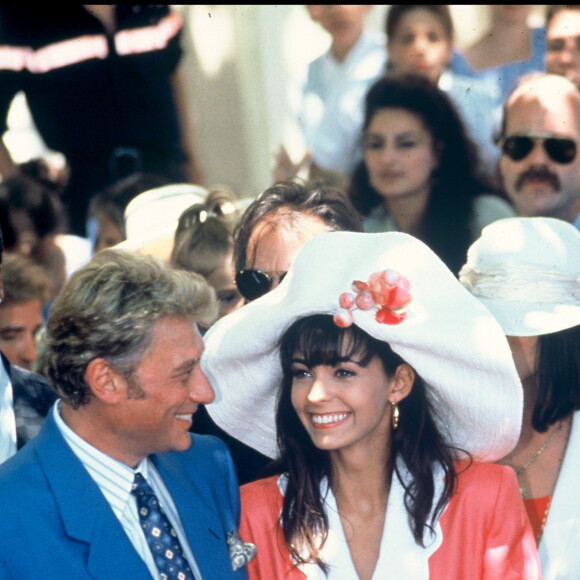 Archives - Mariage Johnny Hallyday et Adeline Blondieau à Ramatuelle, le 9 mai 1990.