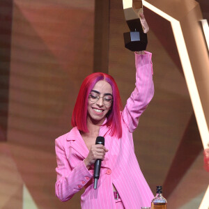 Exclusif - José Garcia et Bilal Hassani (concert de l'année) lors de la cérémonie de la 1ère édition des "Olympia Awards" (cérémonie récompensant des artistes de la musique et de l'humour, présentée par A. de Caunes) à l'Olympia. Paris, le 11 décembre 2019. © Gorassini-Tribeca/Bestimage