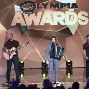 Exclusif - Claudio Capéo lors de la cérémonie de la 1ère édition des "Olympia Awards" (cérémonie récompensant des artistes de la musique et de l'humour, présentée par A. de Caunes) à l'Olympia. Paris, le 11 décembre 2019. © Gorassini-Tribeca/Bestimage