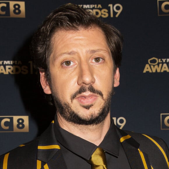 Exclusif - Monsieur Poulpe au photocall de la 1ère édition des "Olympia Awards", cérémonie récompensant des artistes de la musique et de l'humour, présentée par A. de Caunes à l'Olympia. Paris, le 11 décembre 2019. © Tribeca-Gorassini/Bestimage