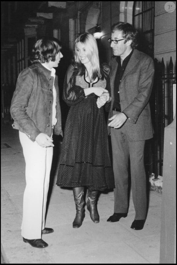 Roman Polanski, Sharon Tate et Peter Sellers en soirée à Paris. 