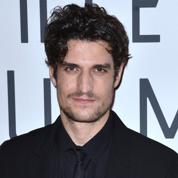 Louis Garrel à la première du film "Les filles du Docteur March" au cinéma Gaumont-Marignan à Paris, le 12 décembre 2019. © Giancarlo Gorassini/Bestimage