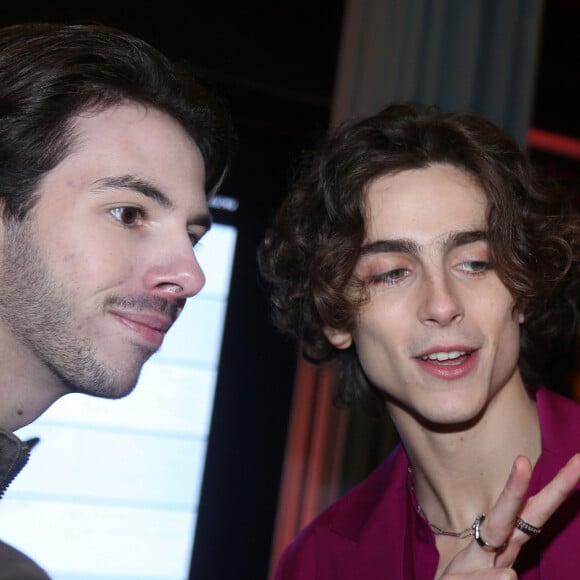 Timothée Chalamet à la sortie de la première du film "Les Filles du Docteur March" à Paris, le 12 décembre 2019.