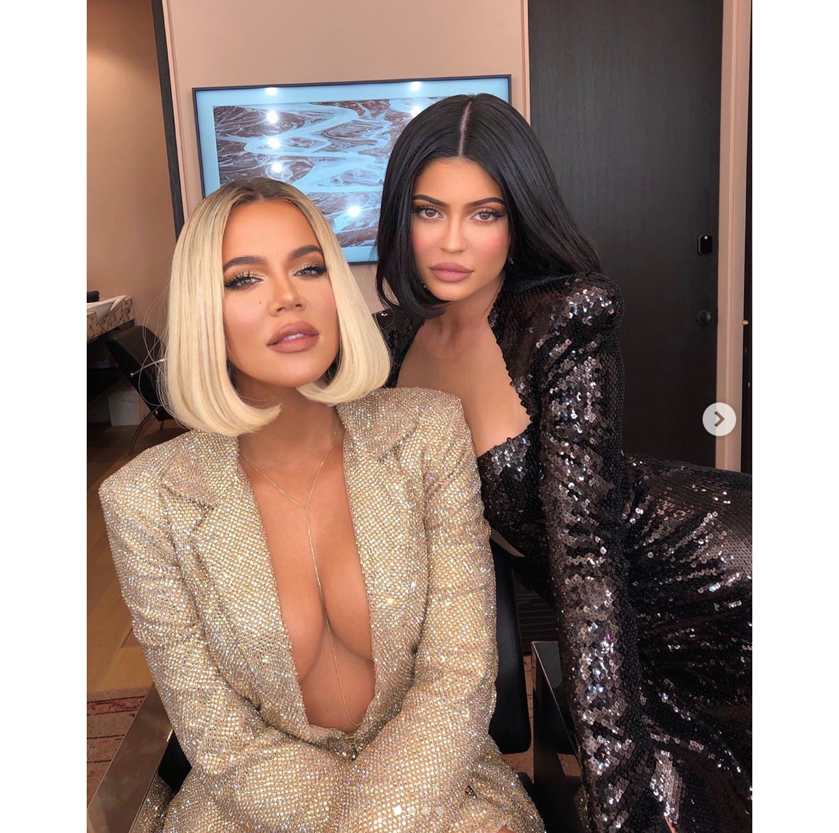Vidéo Khloé Kardashian Et Kylie Jenner Ont Assisté à La Soirée Danniversaire De Diddy Los 
