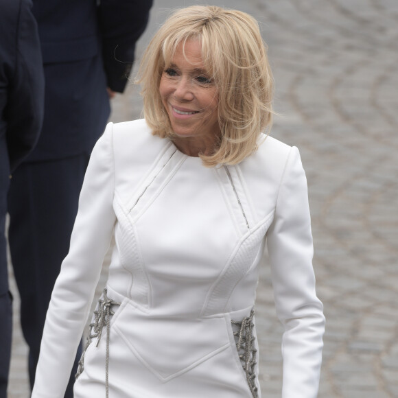 La Première dame Brigitte Macron lors du 139ème défilé militaire du 14 juillet sur les Champs-Elysées, jour de la Fête Nationale. Paris, le 14 juillet 2019. © Lemouton-Gorassini-Perusseau/Bestimage