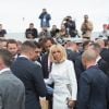 La Première dame Brigitte Macron va saluer la foule à la fin du 139ème défilé militaire du 14 juillet, jour de Fête Nationale, sur les Champs-Elysées. Paris, le 14 juillet 2019. Raphael Lafargue/Pool/Bestimage
