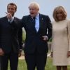 Lee président français Emmanuel Macron, sa femme la Première Dame Brigitte Macron et le Premier ministre britannique Boris Johnson lors de l'accueil informel au sommet du G7 à