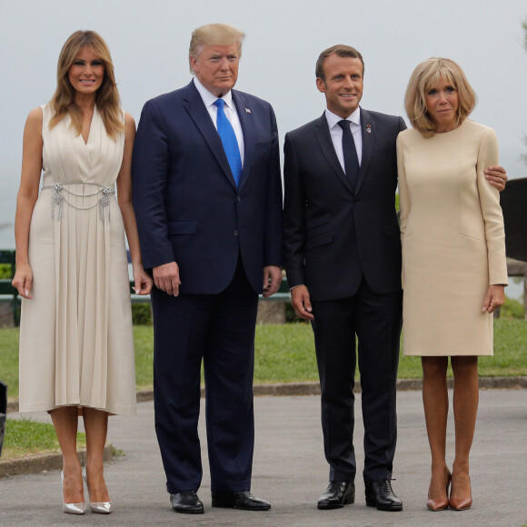 Le président français Emmanuel Macron, sa femme la Première Dame Brigitte Macron, le président des Etats-Unis Donald Trump et sa femme la Première Dame Melania Trump lors de l'accueil informel au sommet du G7 à Biarritz, France, le 24 août 2019. © Thibaud Moritz/Pool/Bestimage
