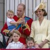 Le prince William et Kate Middleton avec leurs trois enfants, le prince George, la princesse Charlotte et le prince Louis, au palais de Buckingham, le 8 juin 2019.