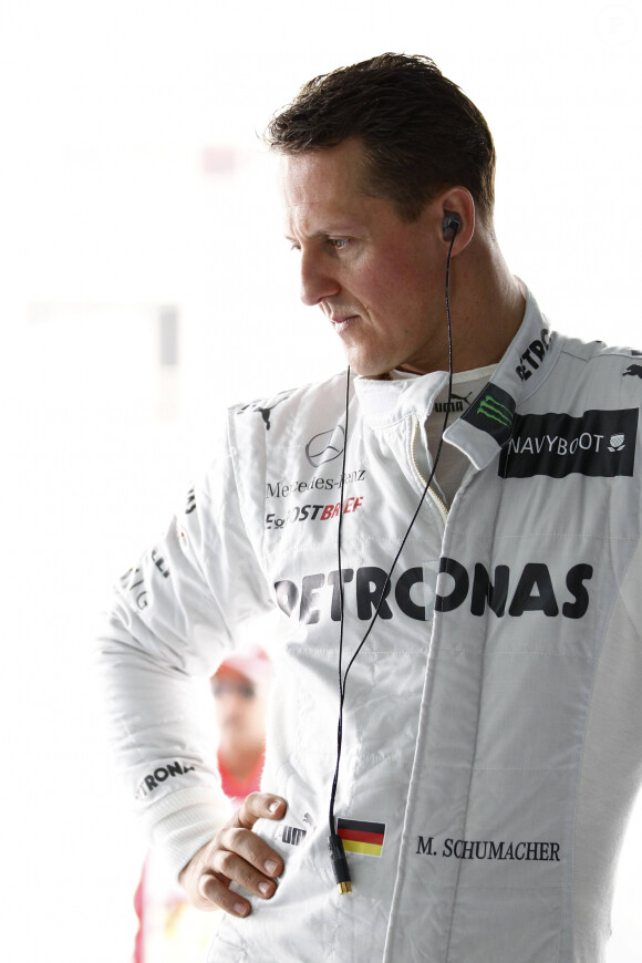 Michael Schumacher lors du Grand Prix de Formule 1 de Manama au Bahrein, le 20 avril 2012, quelques mois avant qu'il ne prenne sa retraite sportive. Le pilote a été victime d'un grave accident de ski en Savoie en décembre 2013. Hospitalisé chez lui, il n'a depuis fait aucune apparition publique.
