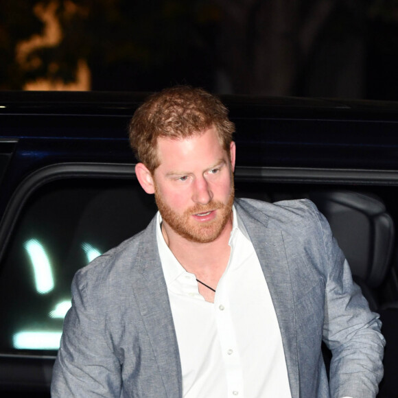 Le prince Harry, duc de Sussex, au Royal Albert Hall pour participer à la première édition des "OnSide Awards" à Londres, le 17 novembre 2019.
