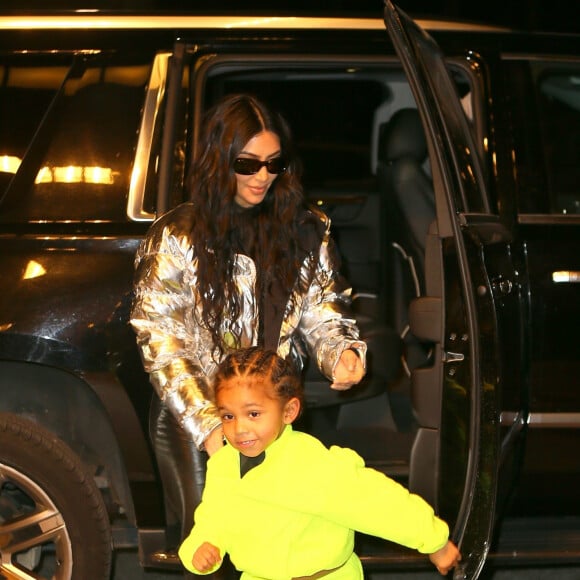 Kim Kardashian, Kanye West et leurs enfants North et Saint West à New York, le 21 décembre 2019.