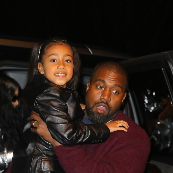 Kim Kardashian, Kanye West et leurs enfants North et Saint West à New York, le 21 décembre 2019.