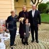 Le prince Albert II de Monaco et la princesse Charlène de Monaco lors de la remise des cadeaux de Noël à la Croix Rouge Monégasque à Monaco le 18 décembre 2019. © Bruno Bebert / Pool Monaco / Bestimage