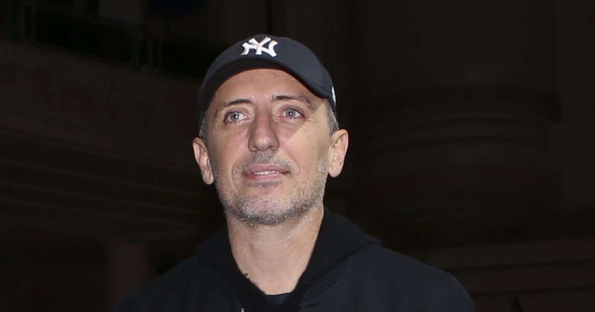 Gad Elmaleh lors de la présentation du logo des Jeux Olympiques et