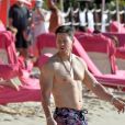 Mark Wahlberg prend du bon temps sur l'île de la Barbade. L'acteur a décidé de passer les fêtes de fin d'année dans les Caraïbes, le 28 décembre 2019.  American actor, producer, businessman, model, rapper, singer and songwriter Mark Wahlberg pictured at the beach in Barbados on December 28, 2019.28/12/2019 - Barbados