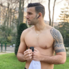 Aymeric Bonnery torse nu pour dévoiler sa perte de poids - Instagram, 29 décembre 2019
