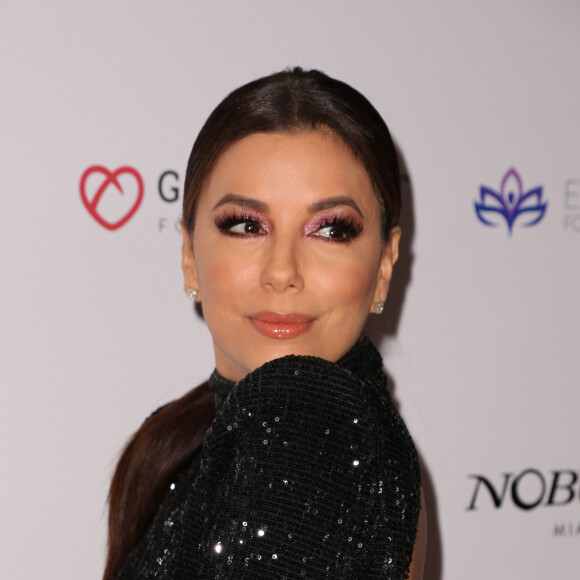 Eva Longoria au photocall de la soirée "Global Gift Gala" 2019 dans le cadre de la foire d'art contemporain "Art Basel Miami 2019" à l'hôtel Eden-Roc de Miami, le 5 décembre 2019. © Sonia Moskowitz-Globe Photos via Zuma Press/Bestimage05/12/2019 - Miami