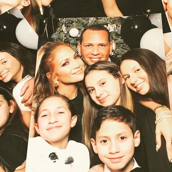 Jennifer Lopez et sa famille recomposée lors de la soirée du nouvel an 2020.