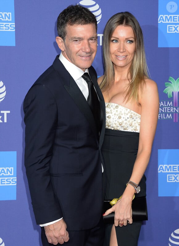 Antonio Banderas et sa compagne Nicole Kimpel - Photocall d'ouverture de la 31e édition du "Palm Springs Film Festival Film Awards" au Palm Springs Convention Center à Los Angeles, le 2 janvier 2020.