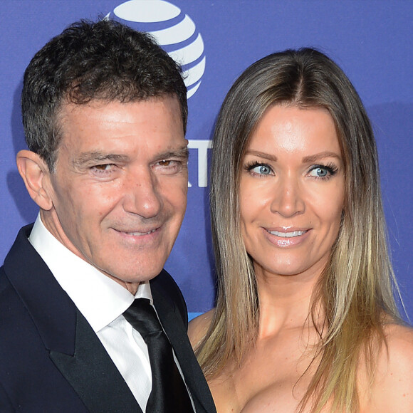 Antonio Banderas et sa compagne Nicole Kimpel - Photocall d'ouverture de la 31e édition du "Palm Springs Film Festival Film Awards" au Palm Springs Convention Center à Los Angeles, le 2 janvier 2020.