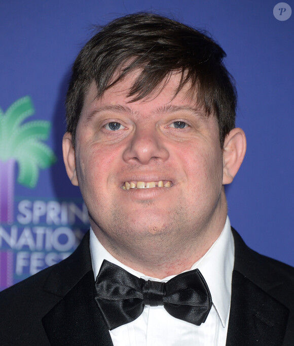 Zack Gottsagen - Photocall d'ouverture de la 31e édition du "Palm Springs Film Festival Film Awards" au Palm Springs Convention Center à Los Angeles, le 2 janvier 2020.