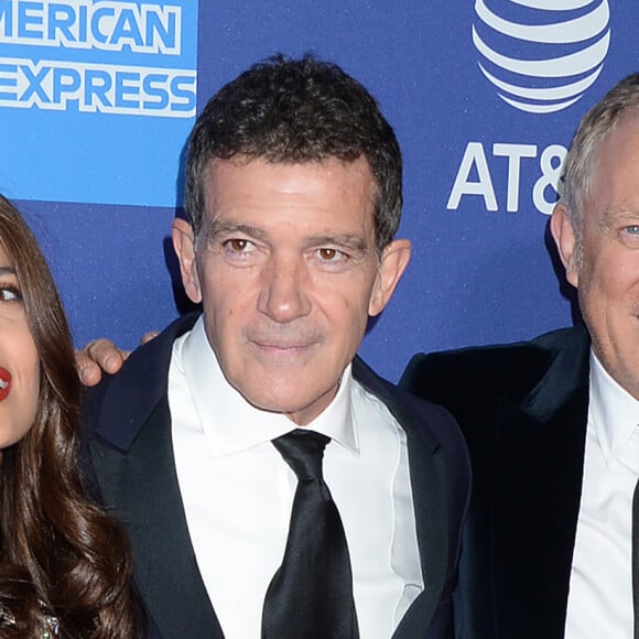 Antonio Banderas, Salma Hayek et son mari François-Henri Pinault - Photocall d'ouverture de la 31e édition du "Palm Springs Film Festival Film Awards" au Palm Springs Convention Center à Los Angeles, le 2 janvier 2020.