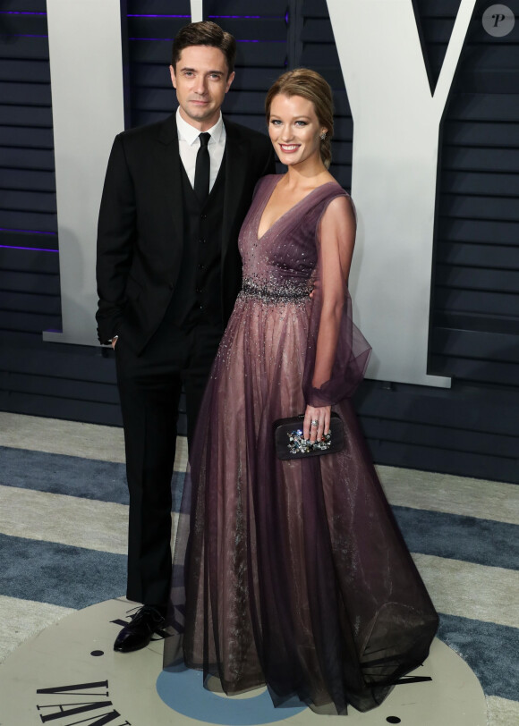 Topher Grace et sa femme Ashley Hinshaw à la soirée Vanity Fair Oscar Party à Los Angeles, le 24 février 2019
