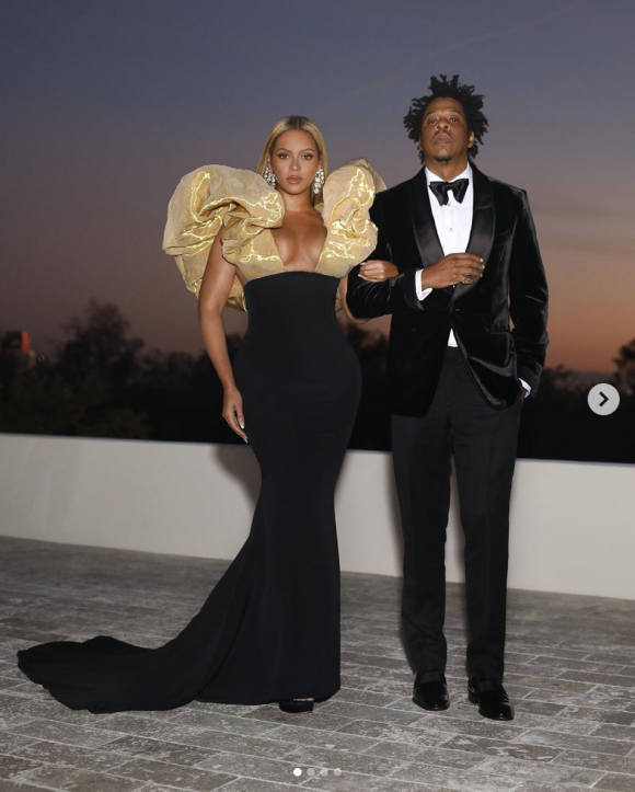 Beyoncé, habillée d'une robe Haute Couture Schiaparelli, assiste aux 77e Golden Globes à l'hôtel Beverly Hilton. Beverly Hills, Los Angeles, le 5 janvier 2020.