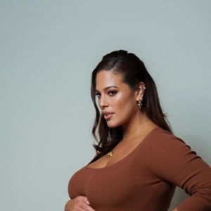 Ashley Graham, enceinte. Décembre 2019.