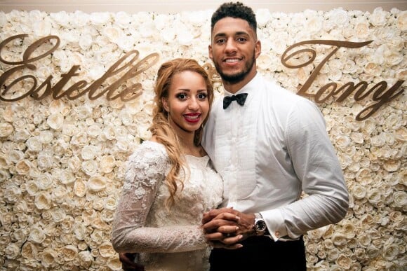 Tony Yoka a annoncé ne plus être séparé d'Estelle Mossely le 8 janvier 2020, au lendemain de la célébration de leur premier anniversaire de mariage.