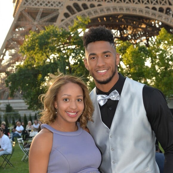 Exclusif - Tony Yoka et Estelle Mossely (enceinte, habillée par Christophe Guillarmé) - Les célébrités lors grand concert de l'Orchestre National de France au Champs de Mars présenté par S. Bern sur France 2 pour célébrer la Fête Nationale à Paris le 14 juillet 2017 © Giancarlo Gorassini / Pierre Perusseau / Veeren / Bestimage