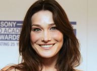Carla Bruni contre Ryanair : elle fait don de ses 60 000 euros d' indemnités aux Restos du coeur...