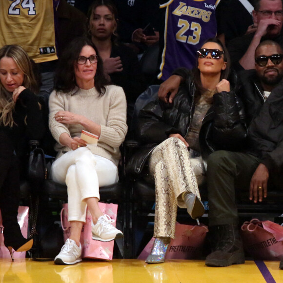 Kim Kardashian et son mari Kanye West le lundi 13 janvier 2020- Cleveland Cavaliers contre les Lakers.