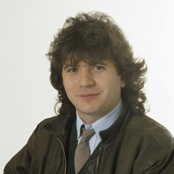 Archives - En France, à Paris, portrait studio de Daniel Balavoine en juillet 1982.